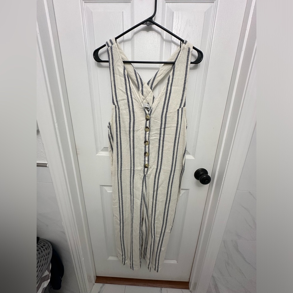 Jumpsuit - Picture 2 of 6
